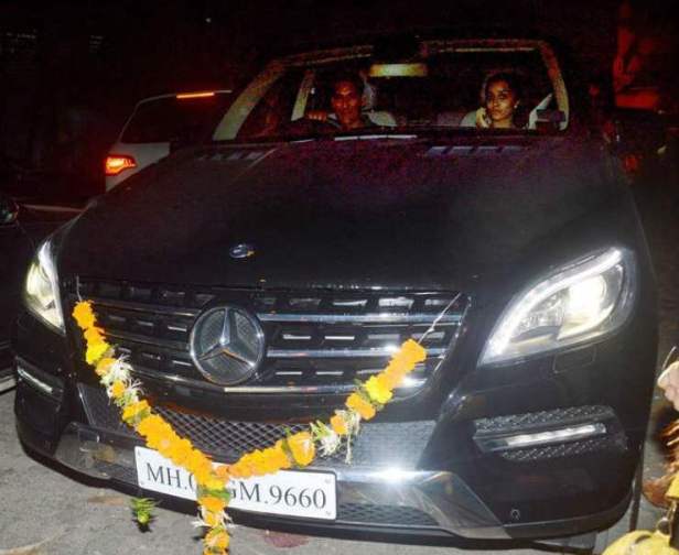 Shraddha Kapoor - Mercedes ML 250