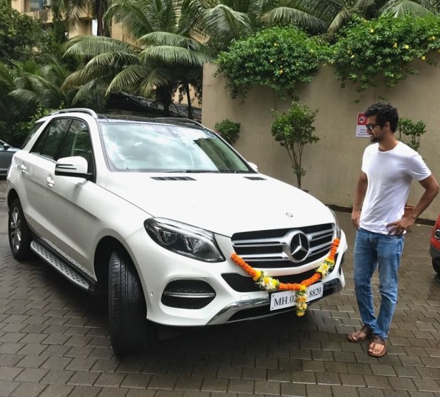 Vicky Mercedes GLC