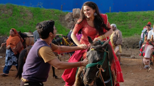 Sara Ali Khan and Sushant Singh Rajput in Kedarnath 