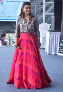 Kajol at college in mumbai