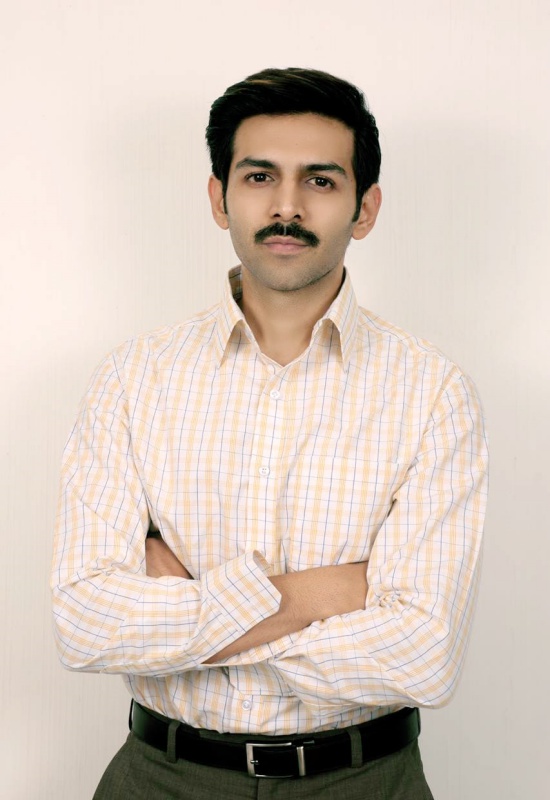 Kartik Aaryan's look in Pati Patni Aur Woh