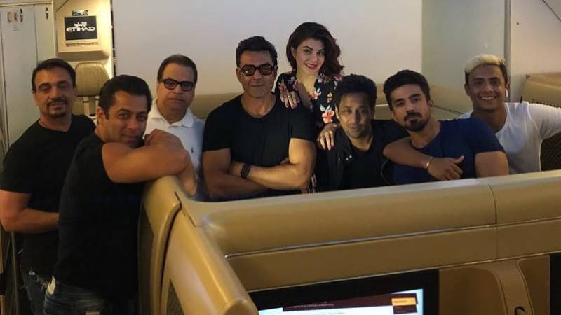 Salman Khan, Ramesh Taurani, Bobby Deol , Jacqueline Fernandez, Saqib Saleem and others posed for a picture after finishing Abu Dhabi schedule of Race 3