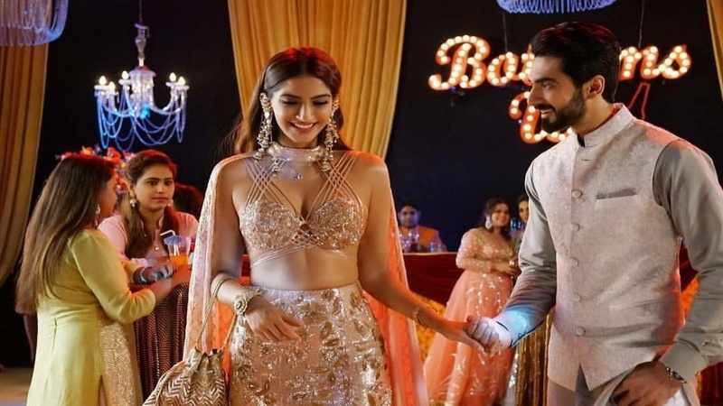 Sonam Kapoor as Avni in Veere Di Wedding