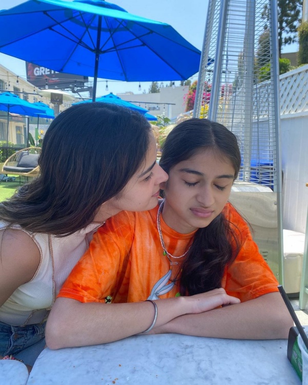 Ananya Panday with sister Rysa