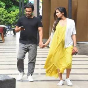 Abhishek Kapoor with pregnant wife Pragya Kapoor on a lunch date