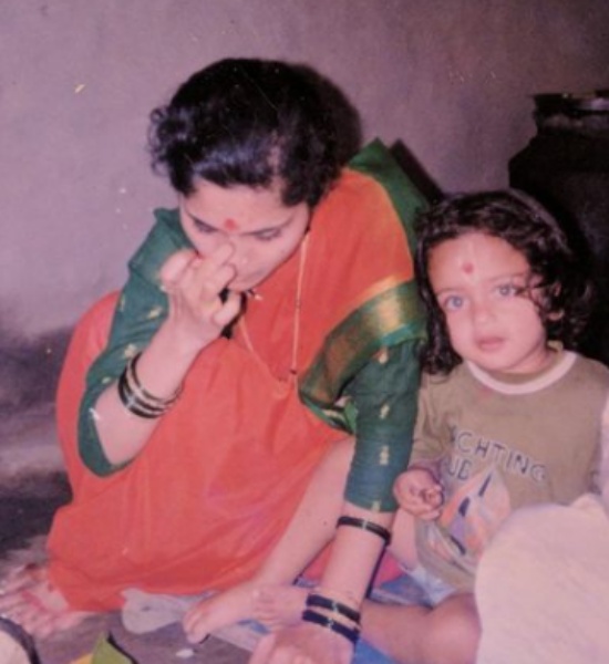 Sumedh Mudgalkar as child with his mother