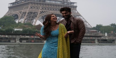 Parineeti Chopra and Arjun Kapoor in Paris at Eiffel Tower shooting for Namaste England