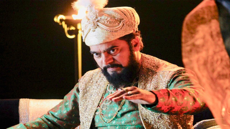 Ashutosh Rana as Aurangzeb in Chhatrasal