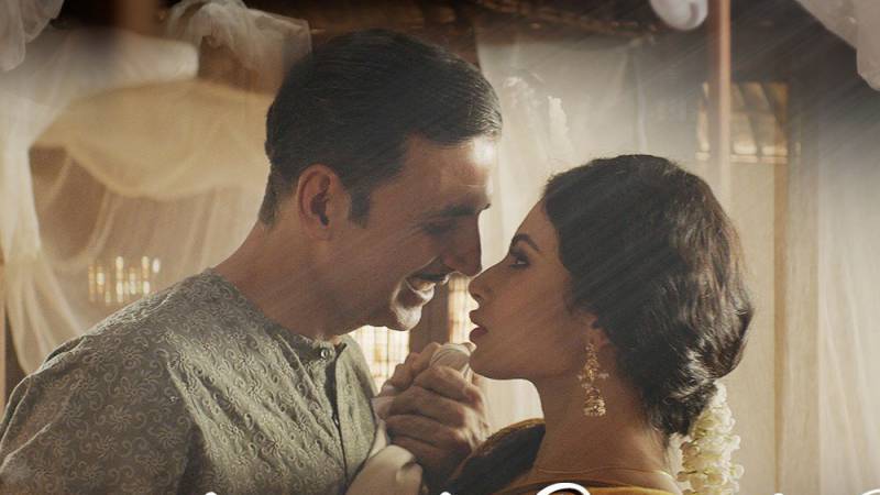 Naino Ne Baandhi - Gold song starrig Akshay Kumar and Mouni Roy,