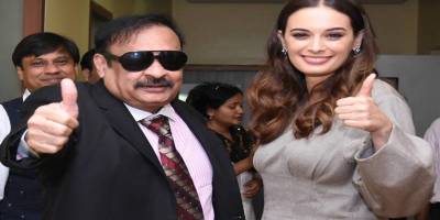 CMD Country Club Rajeev Reddy with Evelyn Sharma