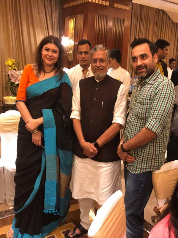 Pankaj Tripathi with wife Mridula and Shri Susheel Modi