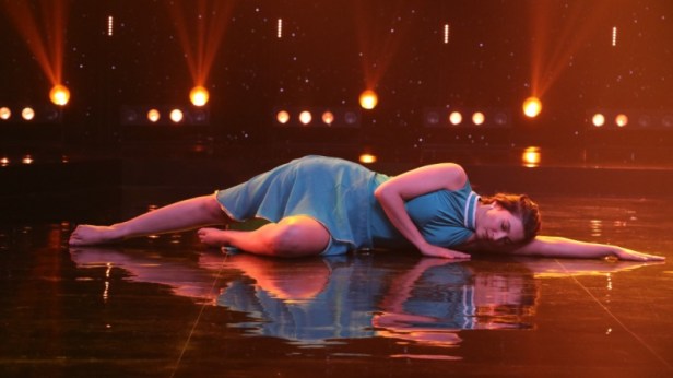 Gauahar Khan's silhouette dance act