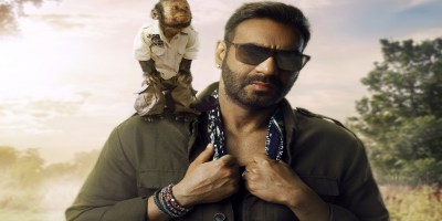 Ajay Devgn with Crystal the monkey in Total Dhamaal