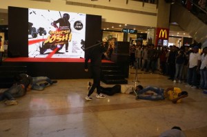Harshvardhan Kapoor as Bhavesh Joshi Superhero performing live action in Mumbai mall