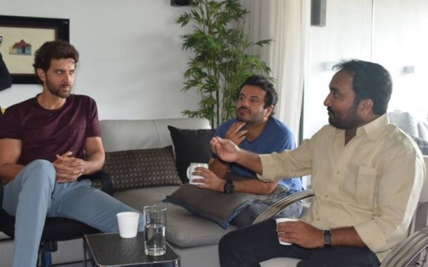 Super 30 team- Hrithik Roshan, Vikas Bahl, Anand Kumar