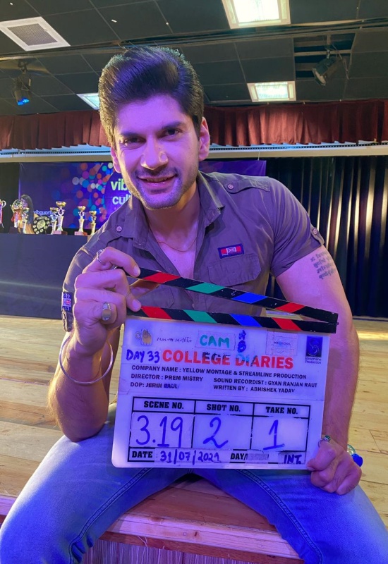 Gulshan Nain on sets of College Diaries