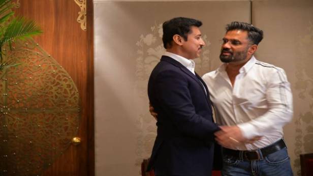 Suniel Shetty at 'Hum Fit Toh India Fit' event with Rajyavardhan Rathore in Delhi