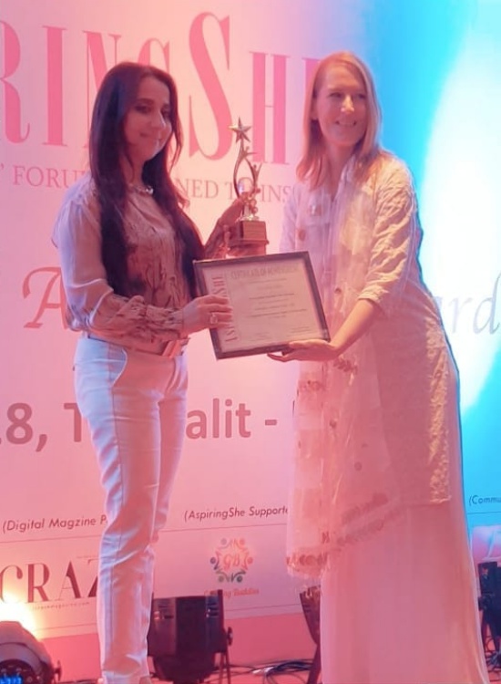 Shradha A Salla receives Aspiring She Women Achievers' Awards