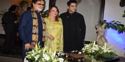 Sanjay Khan, Zarine Khan and Zayed Khan at Sanjay Khan's birthday celebration