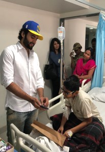 Actor Jackky Bhagnani with kids at The Tata Memorial Hospital