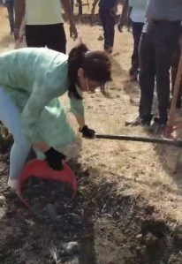 Alia Bhatt in Latur for Paani Foundation