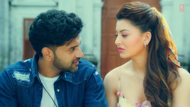 Guru Randhawa and Urvashi Rautela in Doob Gaye song
