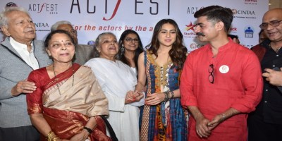 Ramesh Deo with wife Seema Deo, Viju Khote, Shubha Khote, Bhavna Balsavar, Sara Ali Khan, Sushant Singh and Amit Behl at ActFest, CINTAA
