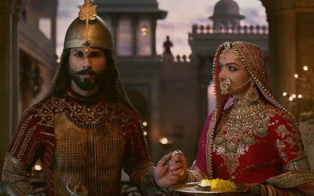 Shahid Kapoor, Deepika Padukone in Padmavati Song Ek Dil Ek Jaan