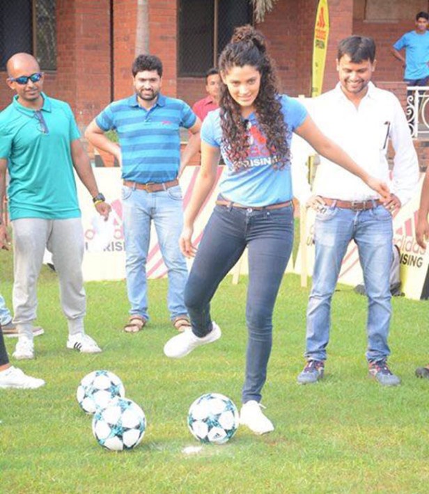 Saiyami Kher at Adidas Uprising 3.0 race