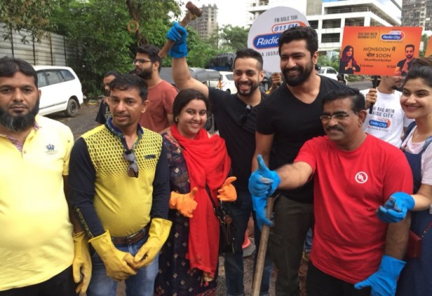 Vicky Kaushal fills potholes in Mumbai
