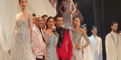 Tabu and Karan Johar at Lakmé Fashion Week as showstopper
