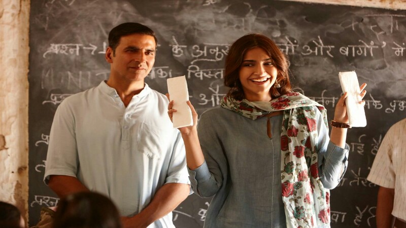 Akshay Kumar, Sonam Kapoor in Padman