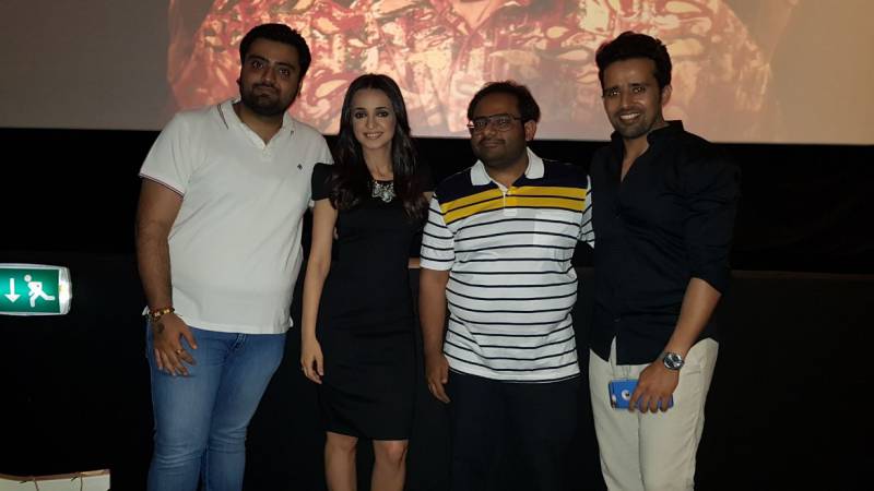 Dum Dum Dumroo Team - Akash Goila, Sanaya Irani, Anil Charanjeett
