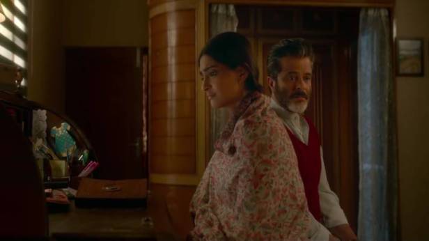 Sonam Kapoor and Anil Kapoor in EK Ladki Ko Dekha To Aisa Laga #ELKDTAL