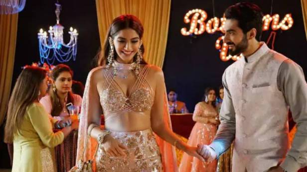 Ishwak Singh with Sonam Kapoor in Veere Di Wedding
