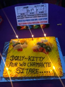 Dolly Kitty Aur Woh Chamakte Sitare wrap up Cake Cutting