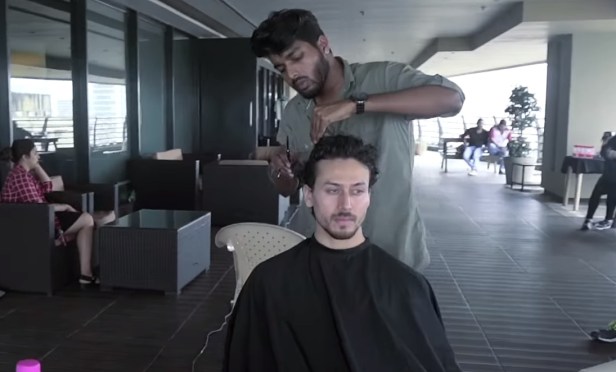 Tiger Shroff getting haircut for Baaghi 2