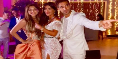 Kanika Kapoor with Cesc Fàbregas and Daniella Semaan at their wedding