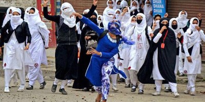 Hope Solo-Film based on stone pelter Afshan Ashiq