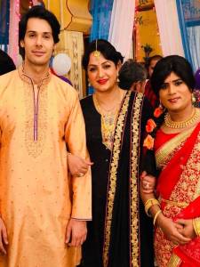 Upasana Singh with team of Jijaji Chhat Per Hain