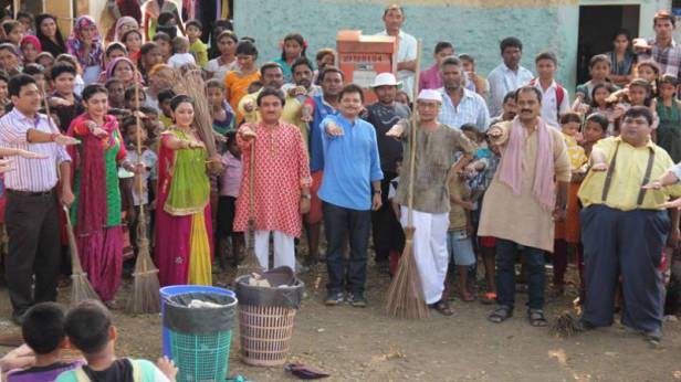 Taarak Mehta Ka Ooltah Chashmah team's Swachta Abhiyan