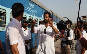 Abhishek Kapoor on sets of Kai Po Che