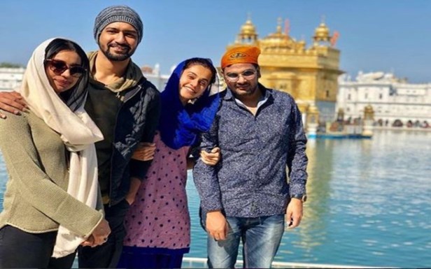 Taapsee Pannu, Vicky Kaushal, Mukesh Chhabra and Kanika Dhillon