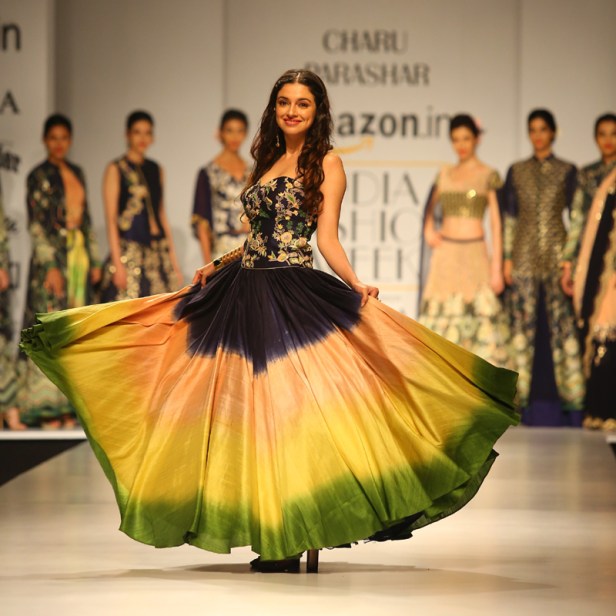 Divya Khosla Kumar walks for Charu Parashar at AIFWSS18