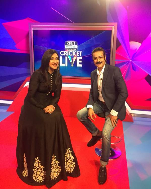 Prosenjit Chatterjee and Rituparna Sengupta at Kent Cricket Live, Jalsha Movies 