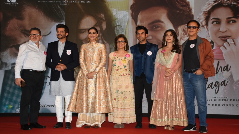 Anil Kapoor, Sonam Kapoor,Shelly Chopra Dhar, Rajkummar Rao, Juhi Chawla and Vidhu Vinod Chopra at Ek Ladki Ko Dekha Toh Aisa Laga Trailer launch
