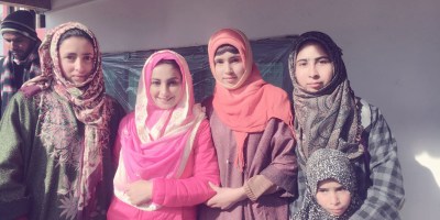 Divya Dutta with Kashmiri locals