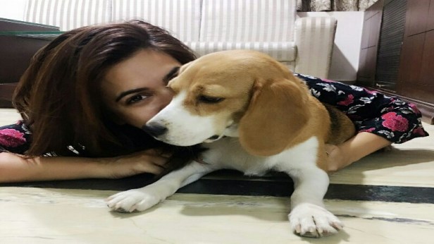 Kriti Kharbanda with her pet Dog