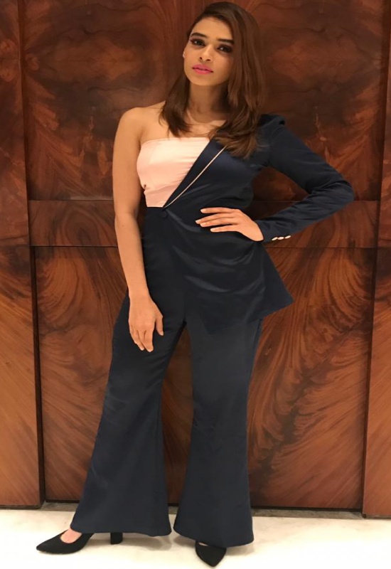 Shalmali Kholgade