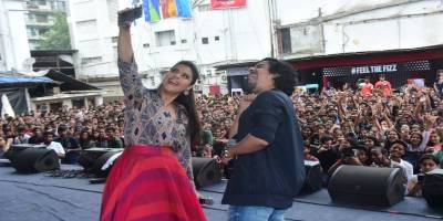 Kajol and Riddhi Sen at college in Mumbai